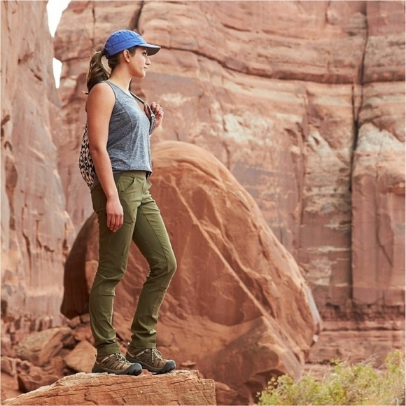 Duluth Trading Co Flexpedition Slim Leg 